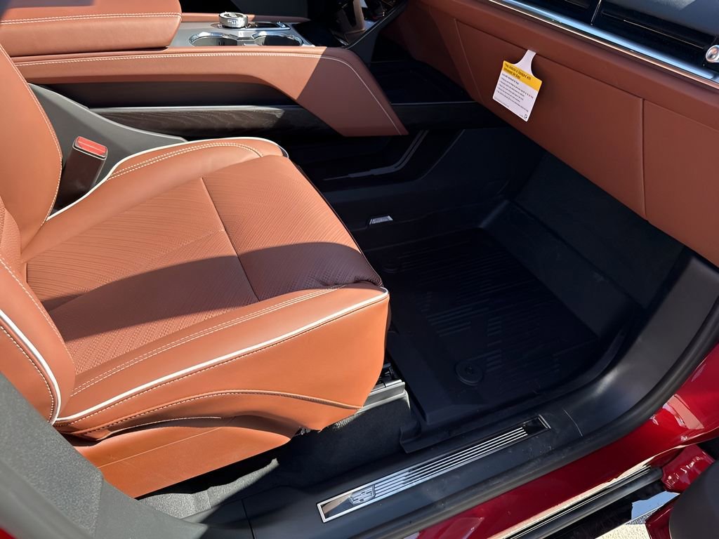New 2026 Cadillac Vistiq Platinum w/ LPO, Floor Liner Package image 17