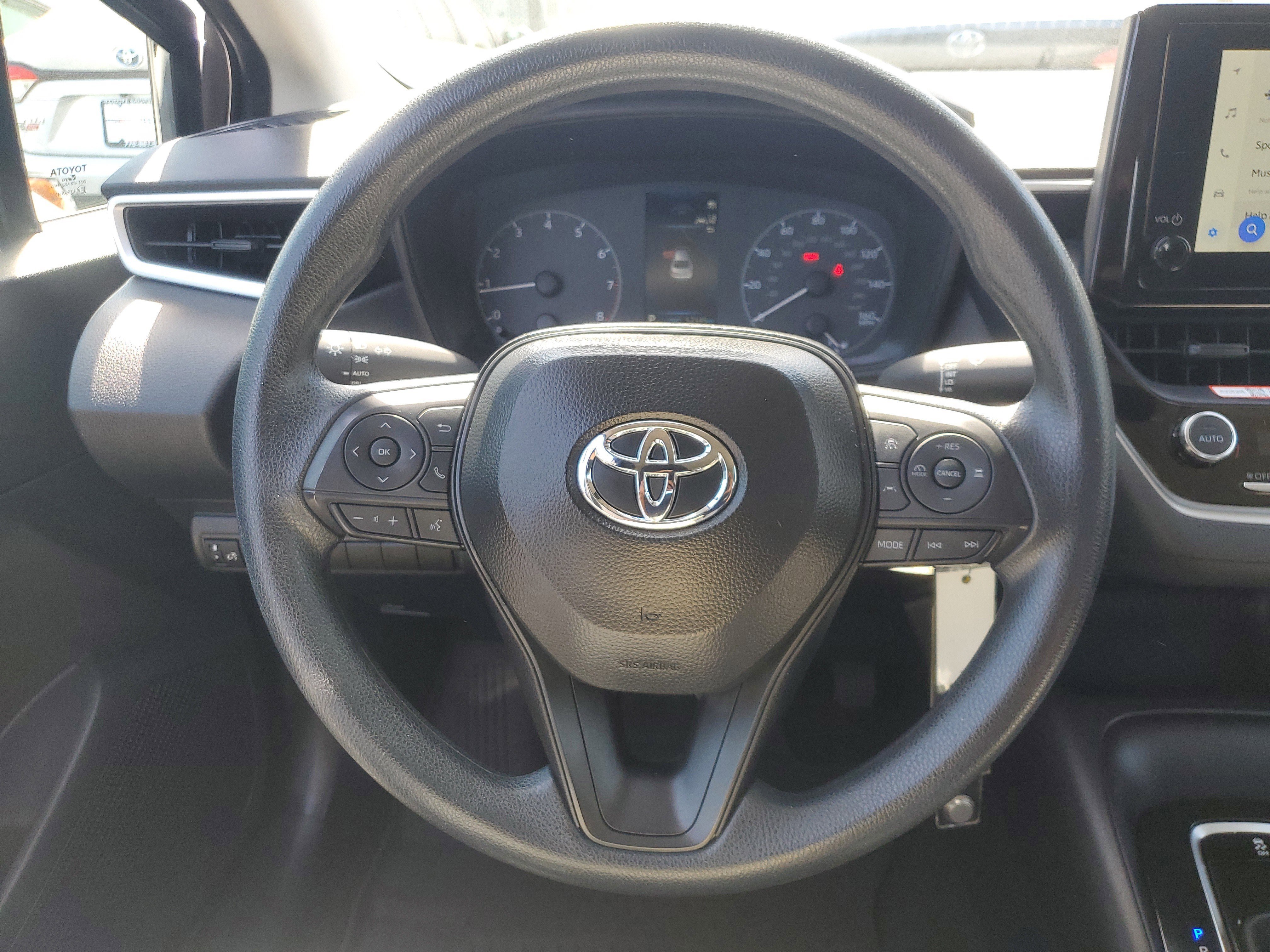Used 2025 Toyota Corolla LE image 25