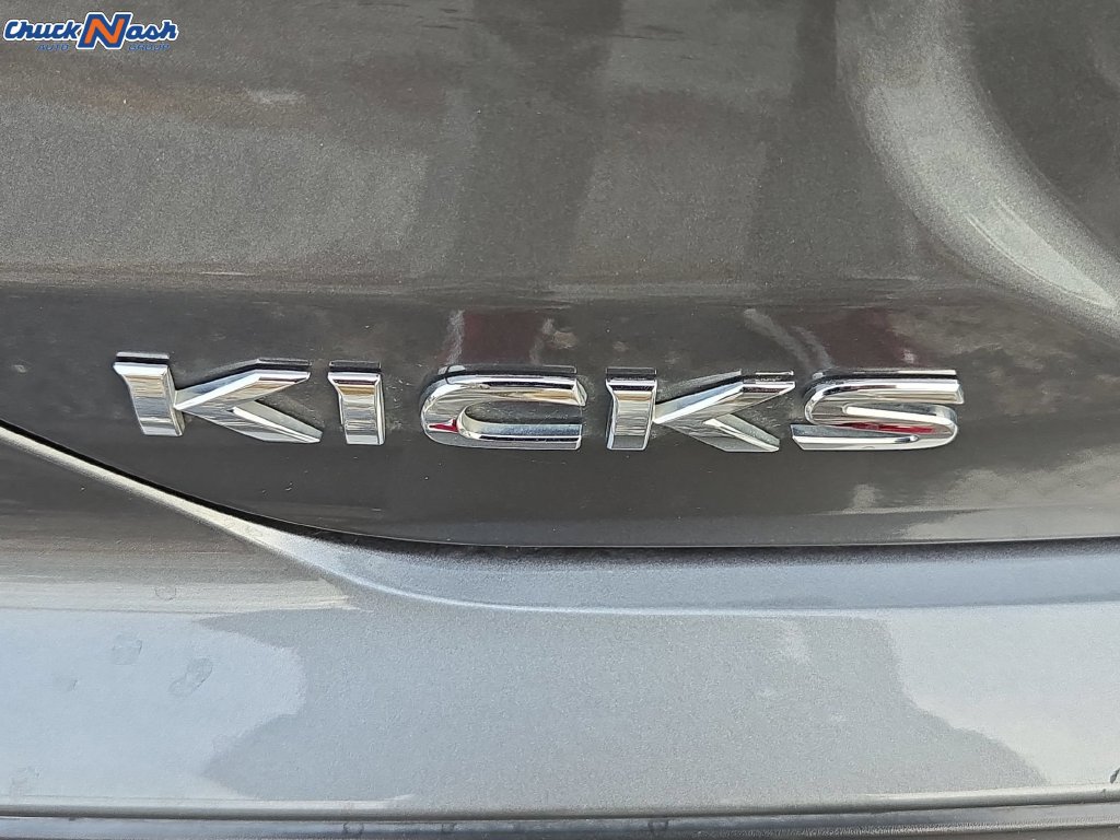 Used 2021 Nissan Kicks S FWD image 7