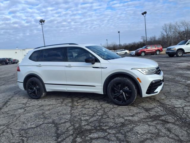 Used 2023 Volkswagen Tiguan SE R-Line image 6