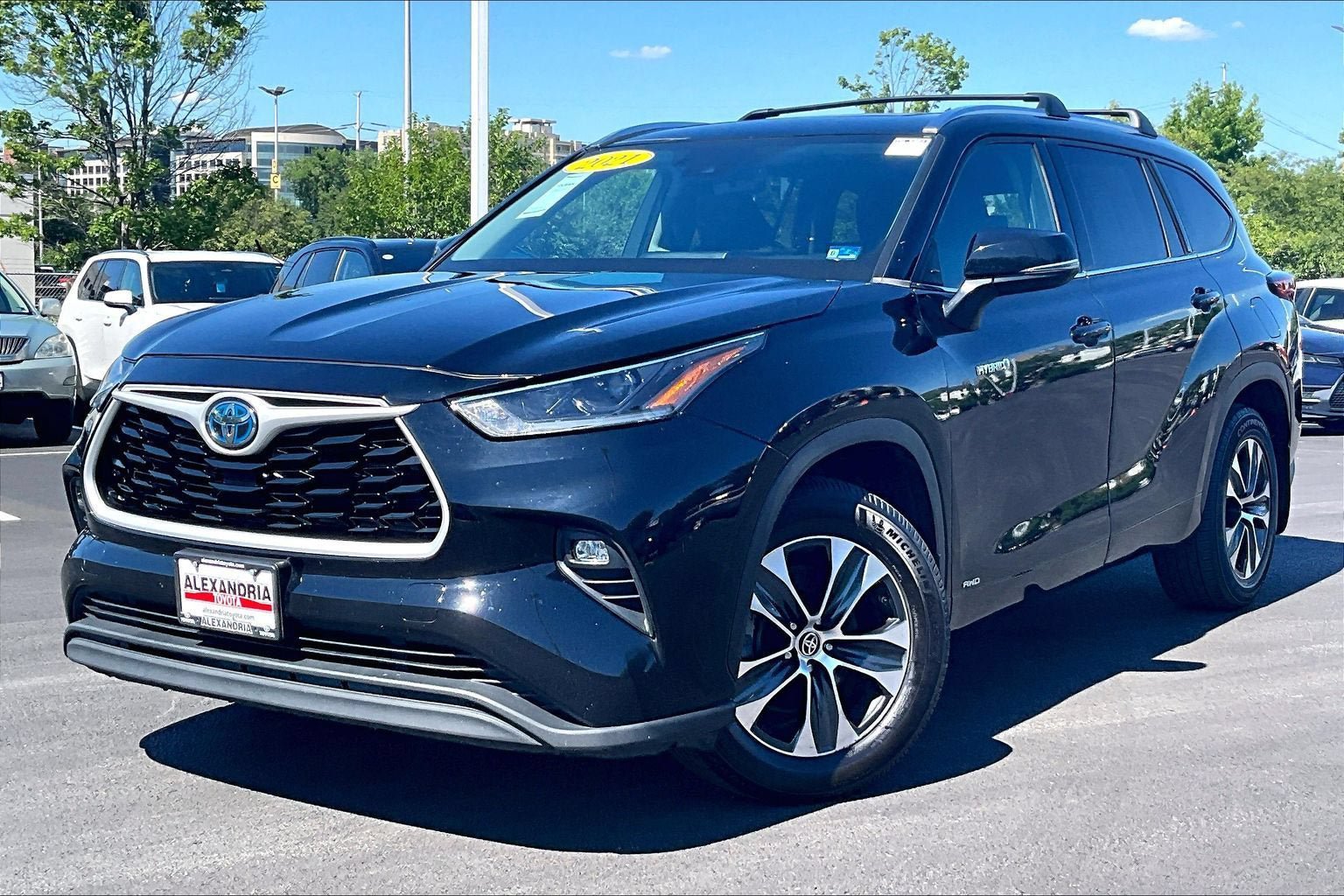 Used 2021 Toyota Highlander XLE