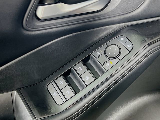 Used 2025 Nissan Rogue SV image 9