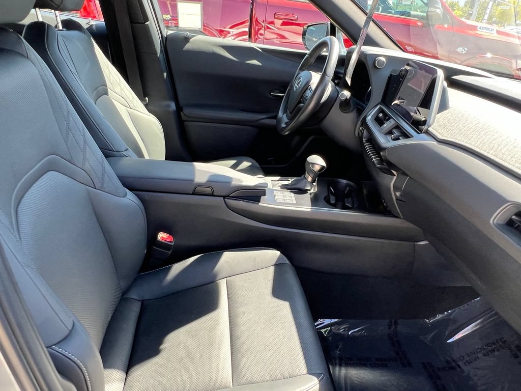 Used 2024 Lexus UX 250h F Sport FWD image 19