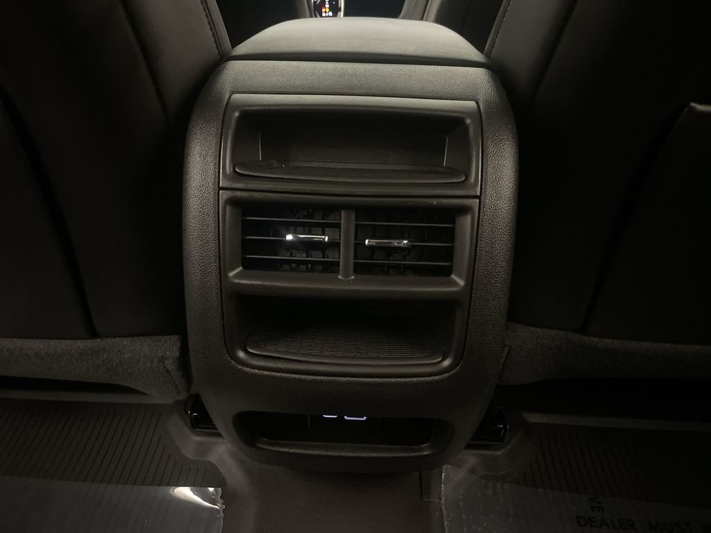 Used 2023 Cadillac XT5 Sportv AWD/4WD image 16