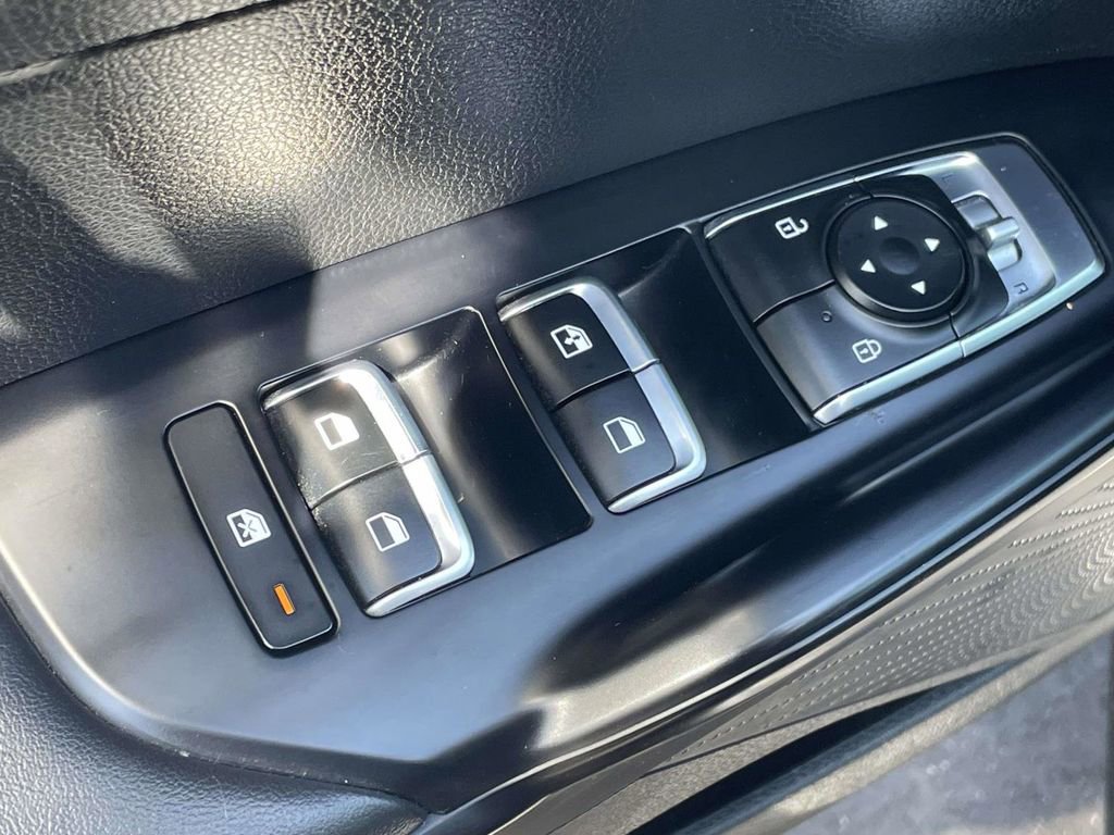 Used 2022 Kia K5 LXS image 14