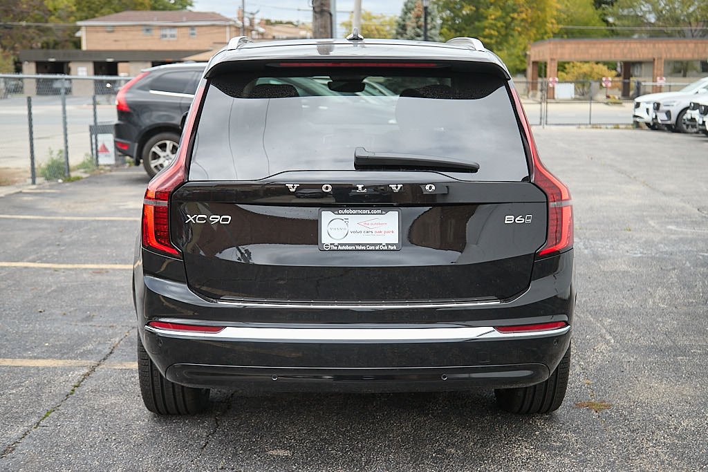 New 2026 Volvo XC90 B6 Plus w/ Protection Package Premier AWD/4WD image 8