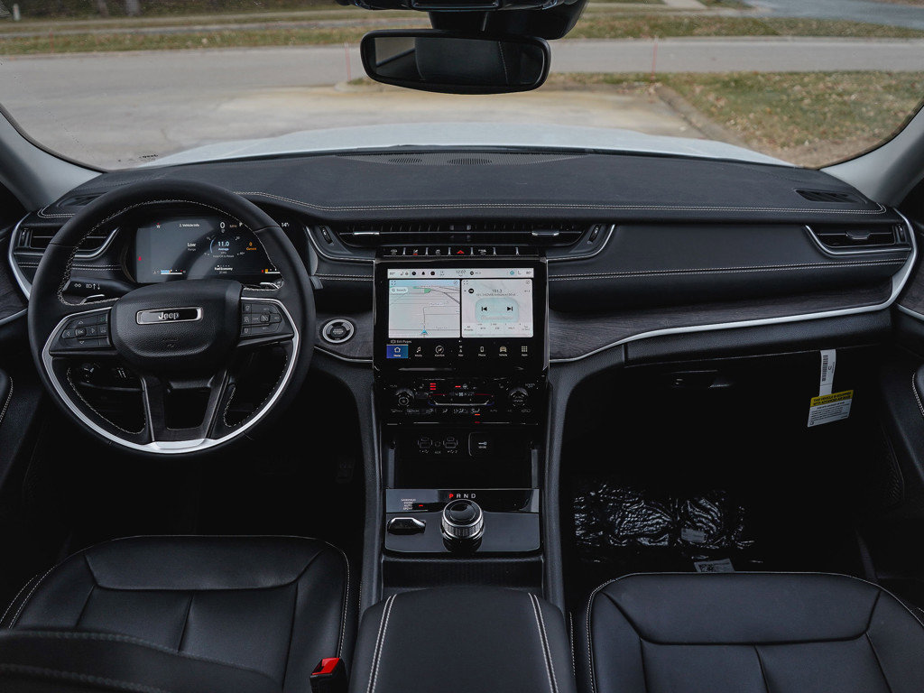 New 2025 Jeep Grand Cherokee Limited image 12