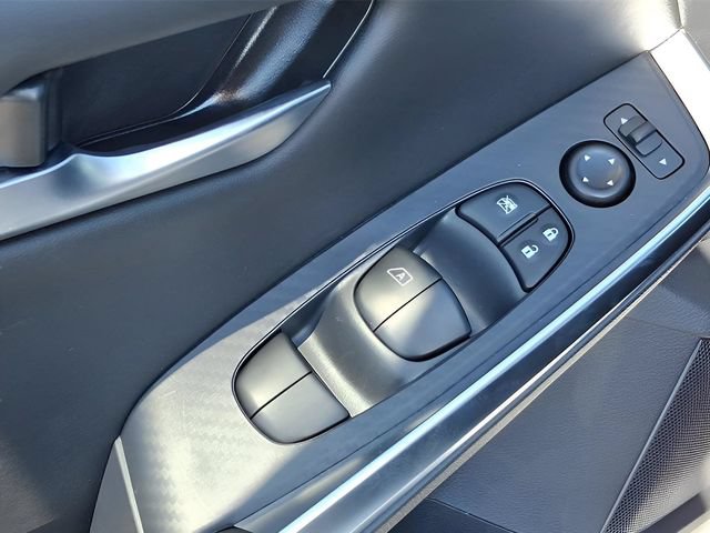 Certified 2025 Nissan Sentra SR w/ Midnight Edition FWD image 34