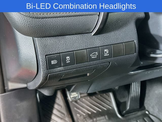 Used 2020 Toyota Camry LE FWD image 21