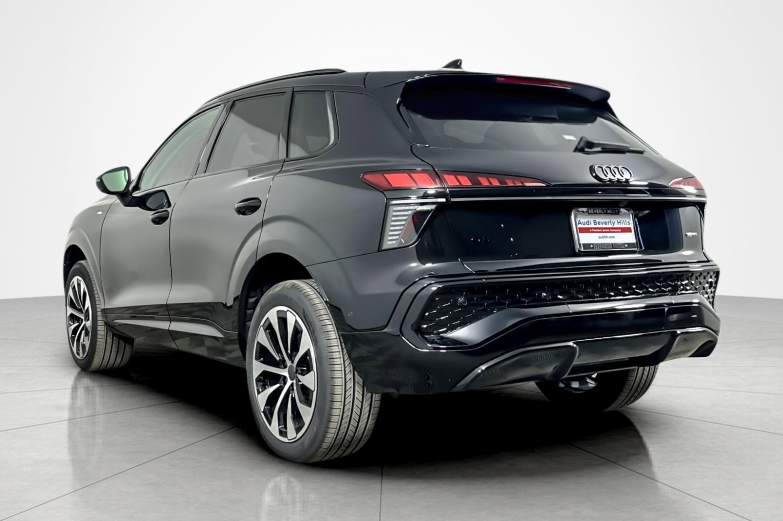 New 2026 Audi Q3 quattro 2.0T image 4