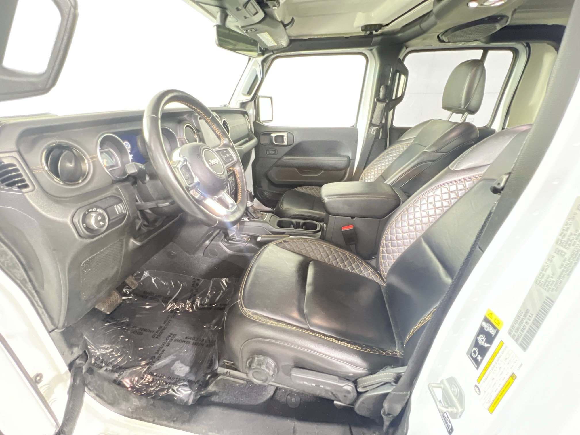 Used 2023 Jeep Gladiator Overland AWD/4WD image 21