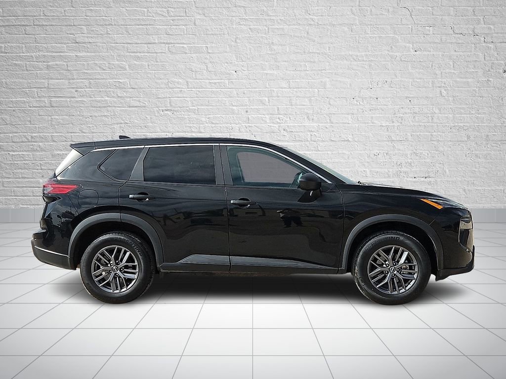 Used 2024 Nissan Rogue S AWD/4WD image 5