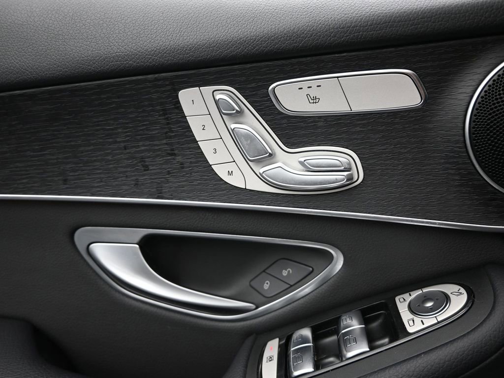 Used 2021 Mercedes-Benz GLC 300 4MATIC image 14