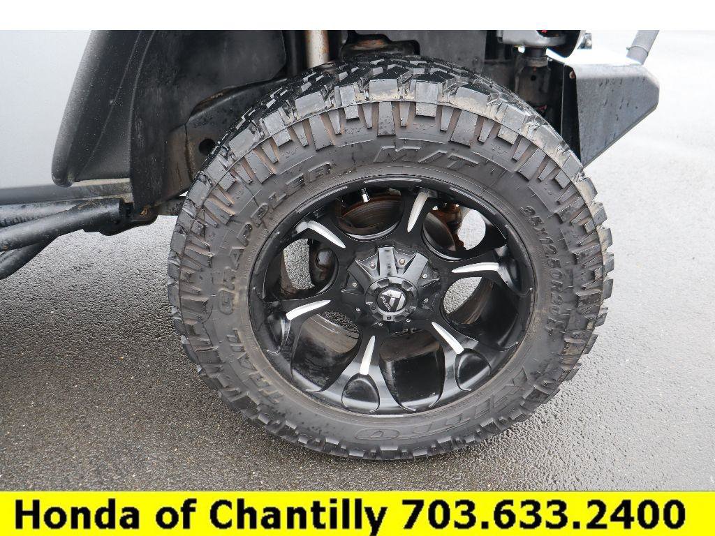 Used 2013 Jeep Wrangler Unlimited Sahara w/ Connectivity Group image 28