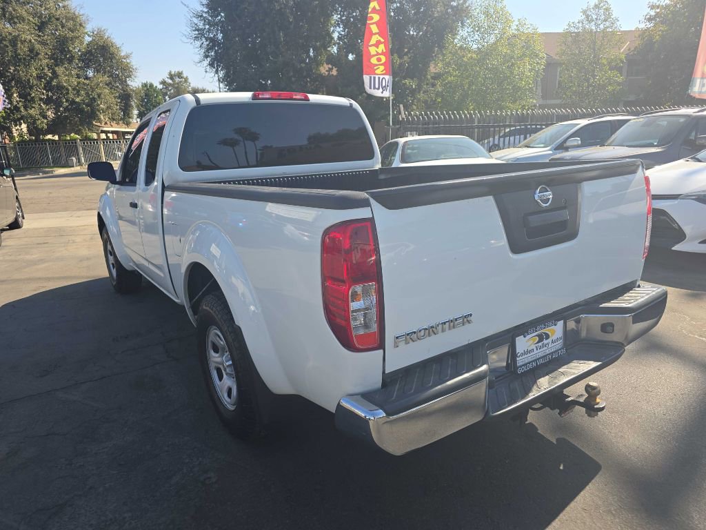 Used 2015 Nissan Frontier S image 9
