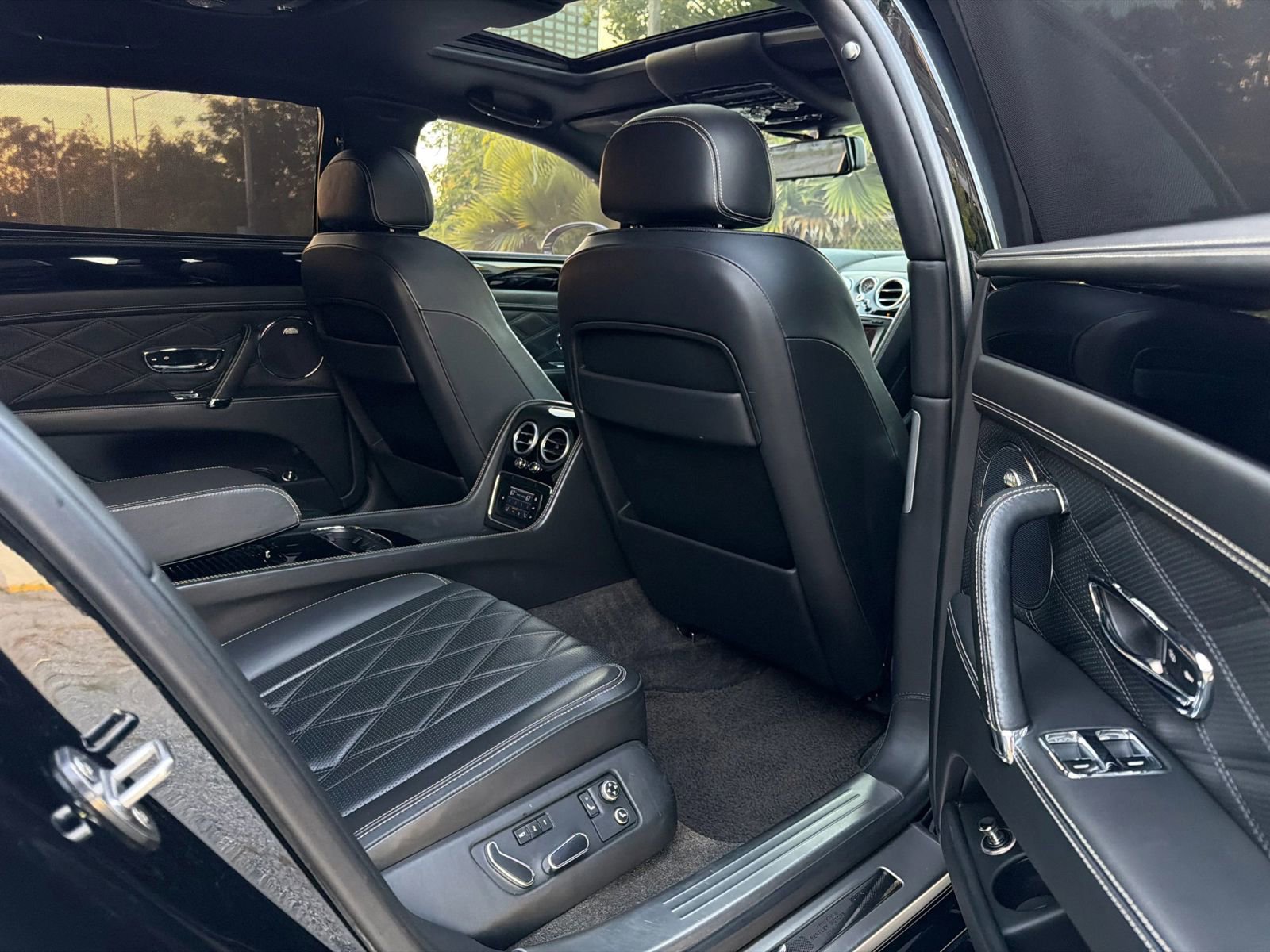 Used 2014 Bentley Flying Spur W12 AWD/4WD image 30