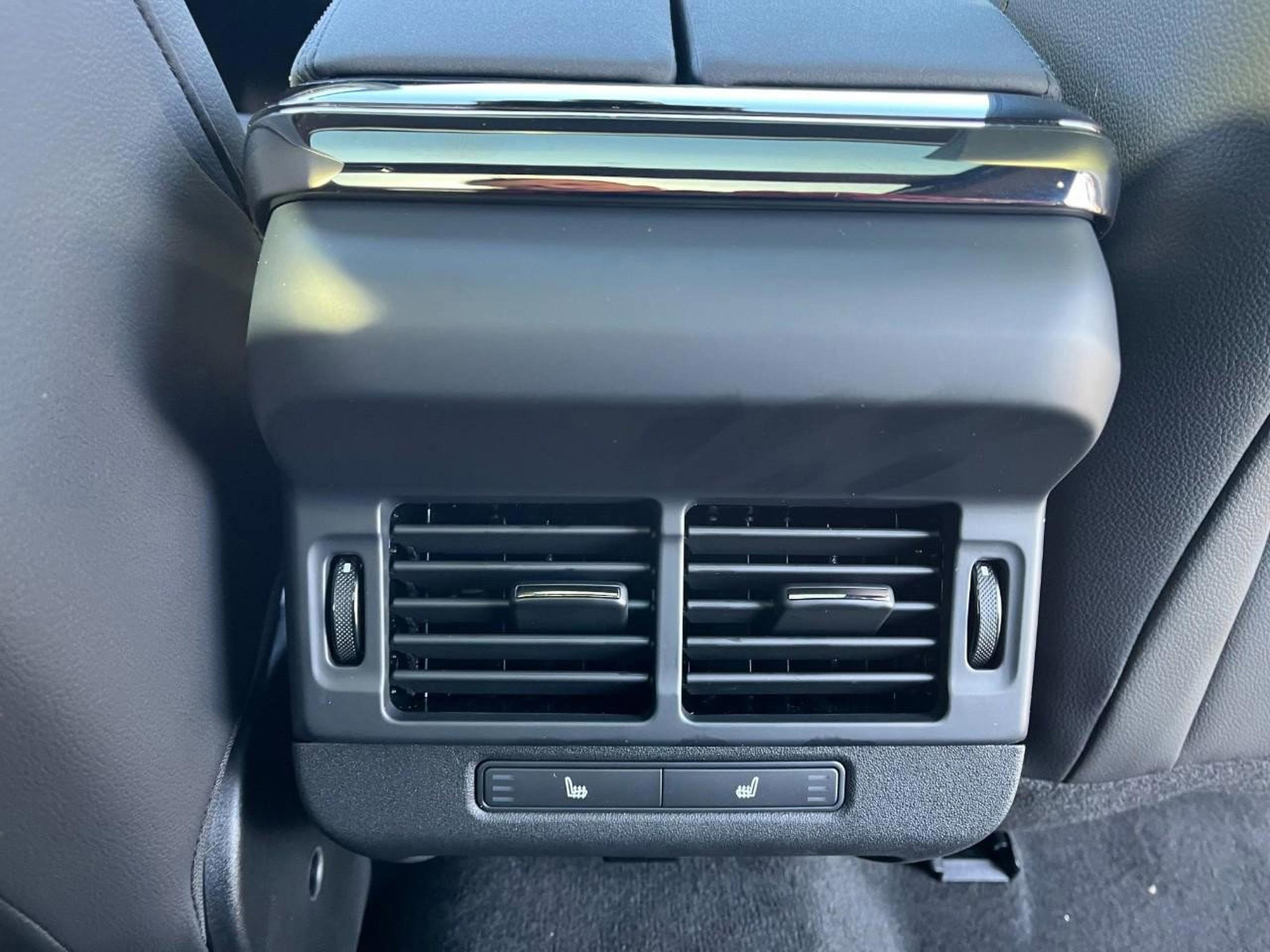 New 2026 Land Rover Range Rover Evoque Dynamic SE image 13