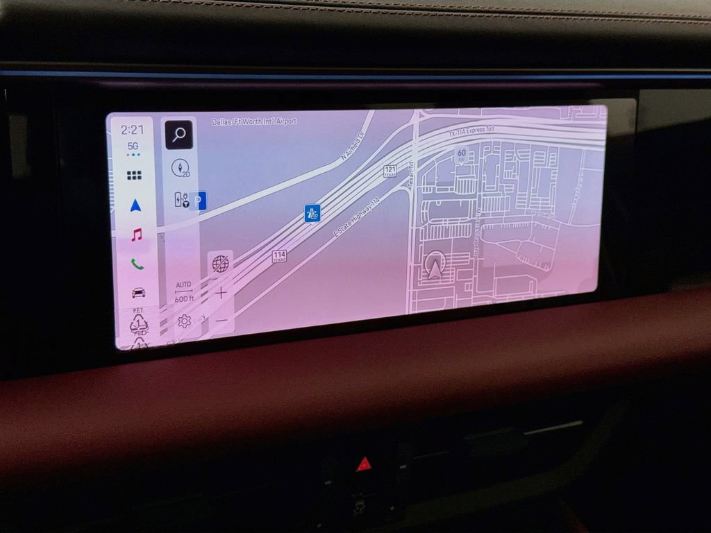 New 2026 Porsche Macan Electric RWD image 18