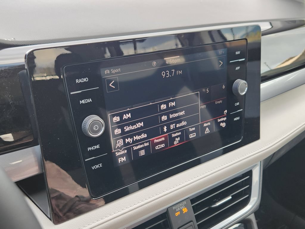 New 2026 Volkswagen Taos SEL AWD/4WD image 7