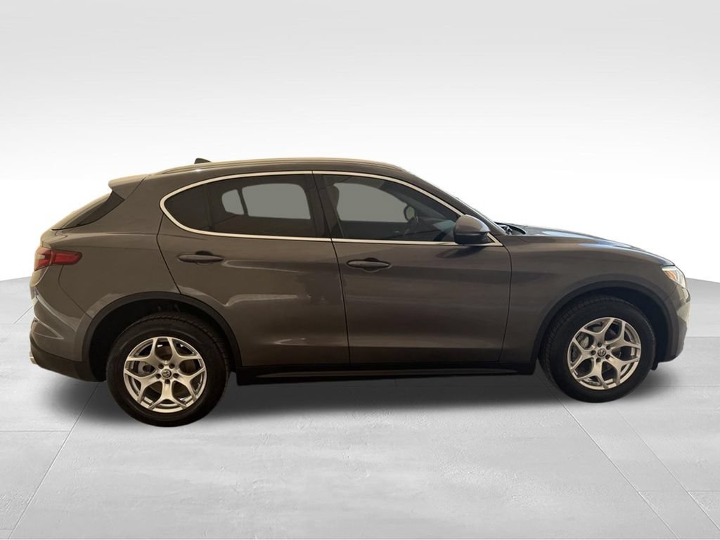 Used 2021 Alfa Romeo Stelvio Sprint w/ Cold Weather Package AWD/4WD image 8