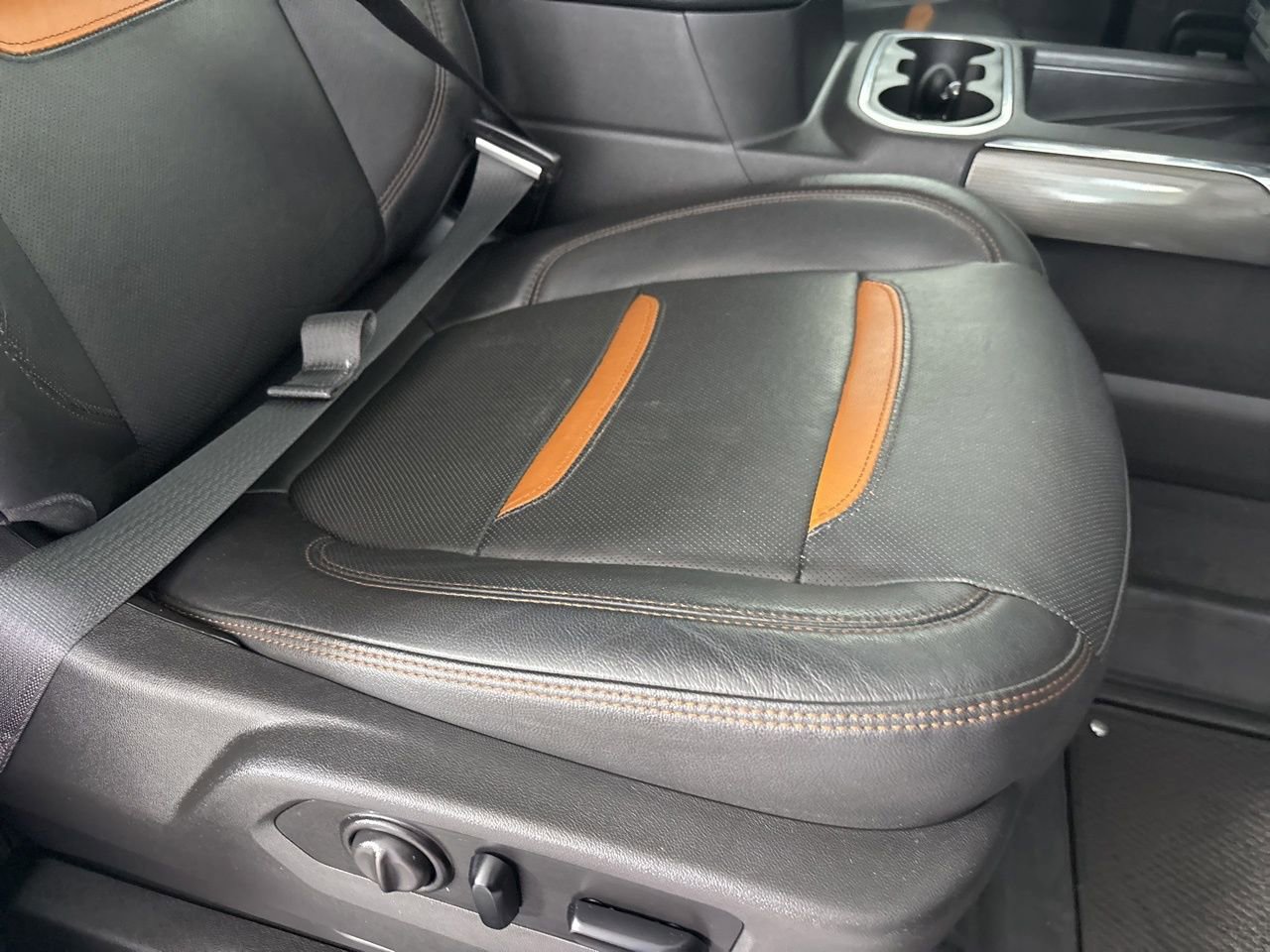 Used 2021 GMC Sierra 1500 AT4 w/ AT4 Preferred Package AWD/4WD image 31