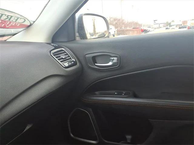 Certified 2018 Jeep Compass Limited image 19