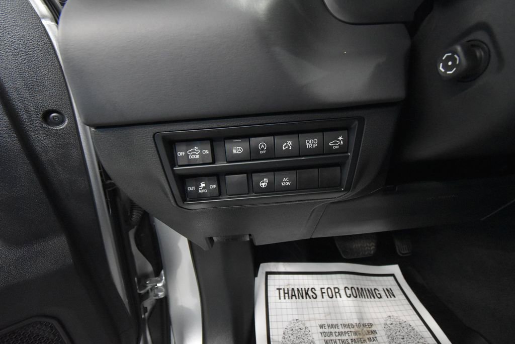 Used 2022 Toyota Tundra Platinum w/ Advanced Package AWD/4WD image 9