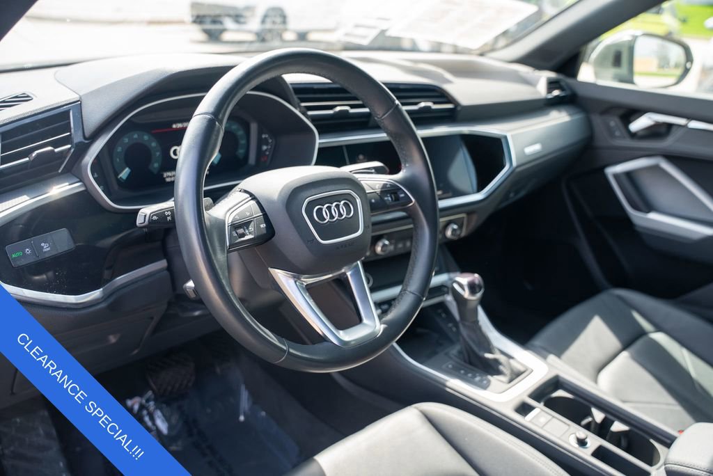 Used 2024 Audi Q3 2.0T Premium image 19