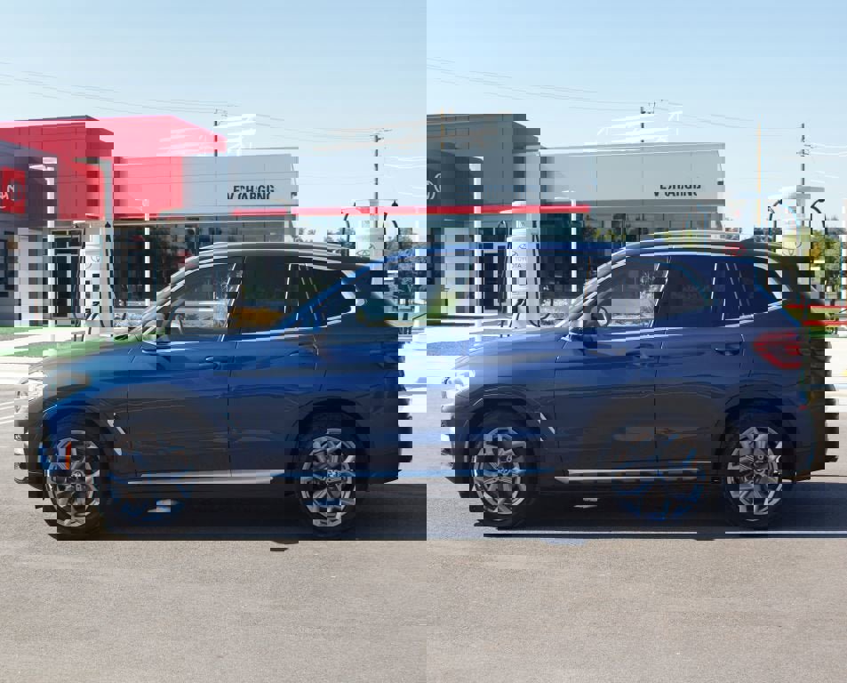 Used 2021 BMW X3 xDrive30i w/ Premium Package image 16