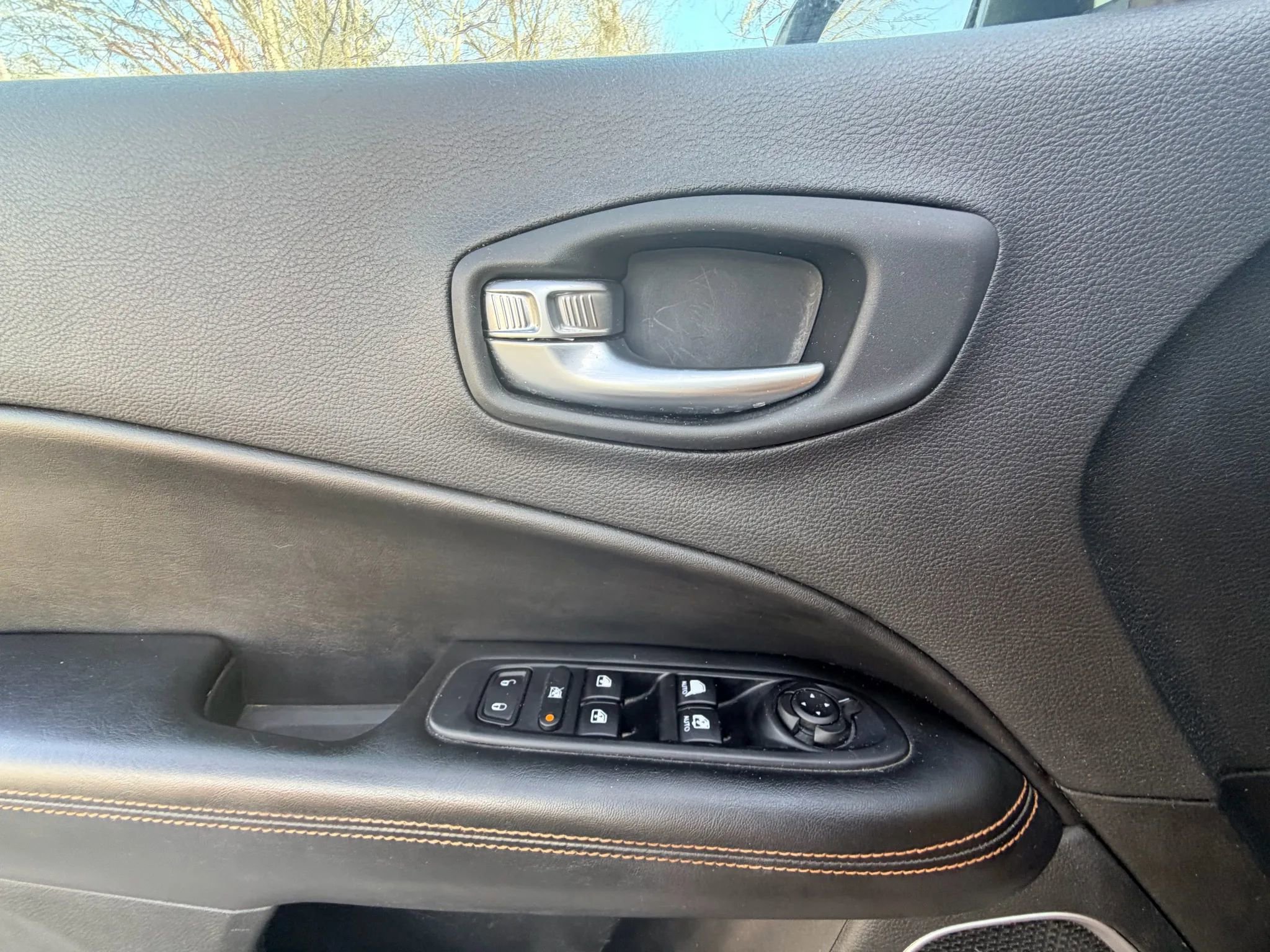 Used 2020 Jeep Compass Limited FWD image 17
