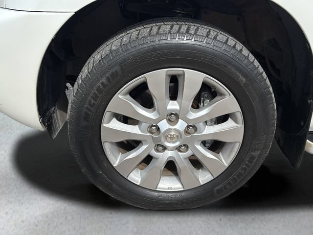 Used 2020 Toyota Sequoia Platinum AWD/4WD image 27