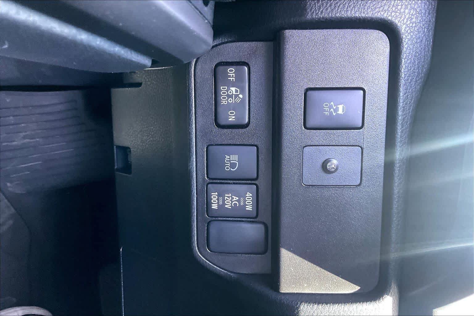 Used 2022 Toyota Tacoma TRD Sport w/ TRD Premium Sport Package RWD image 34
