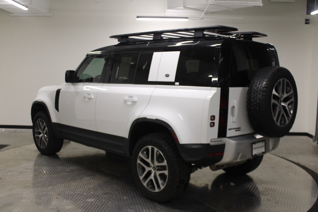 Used 2020 Land Rover Defender 110 HSE image 3