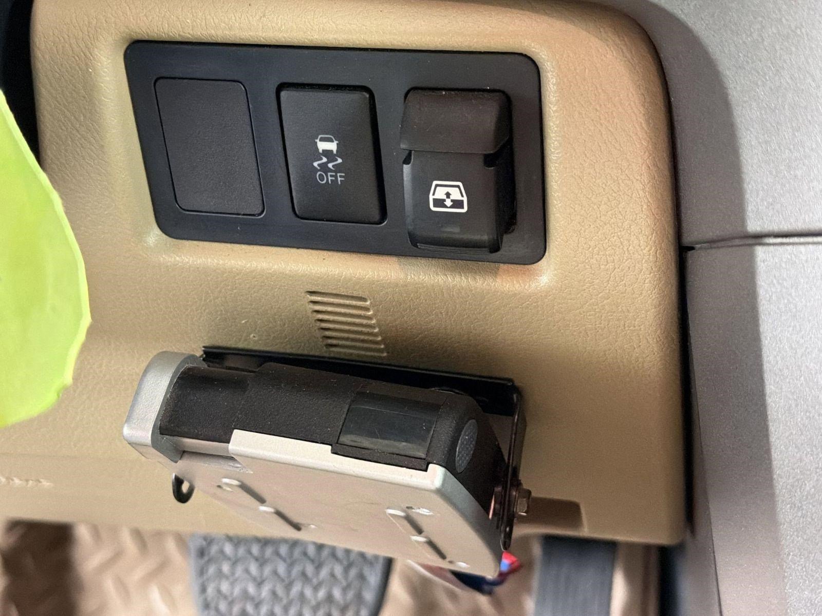 Used 2012 Toyota Tundra 2WD CrewMax w/ SR5 Pkg image 26