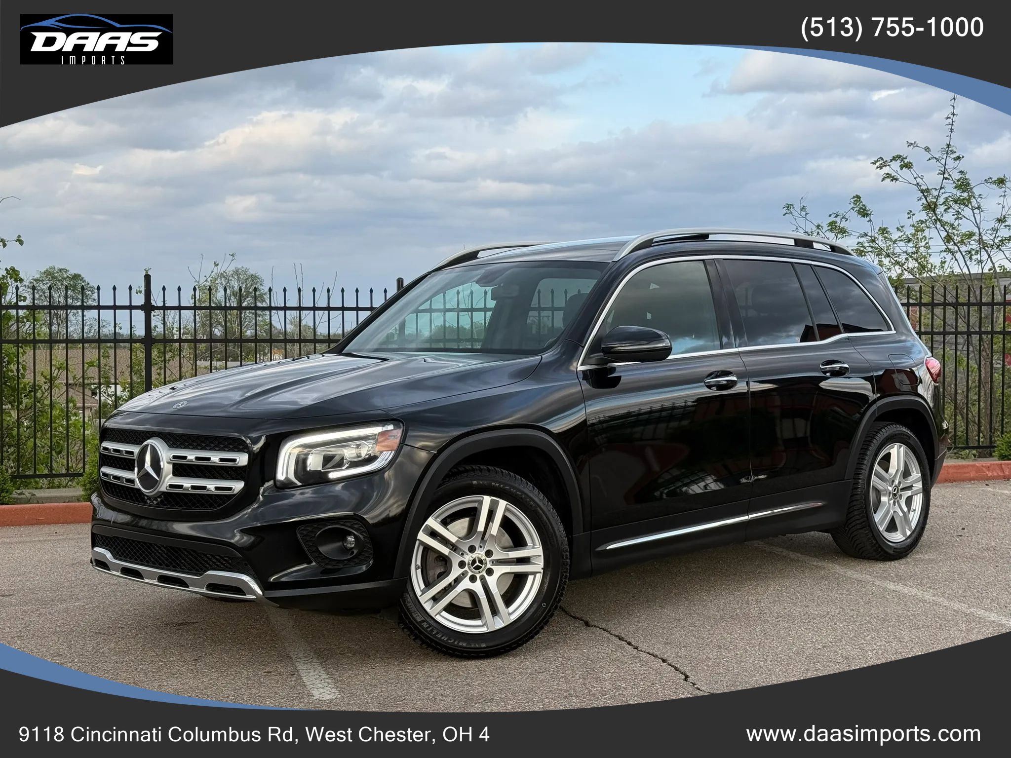 Used 2021 Mercedes-Benz GLB 250 4MATIC w/ Premium Package image 1