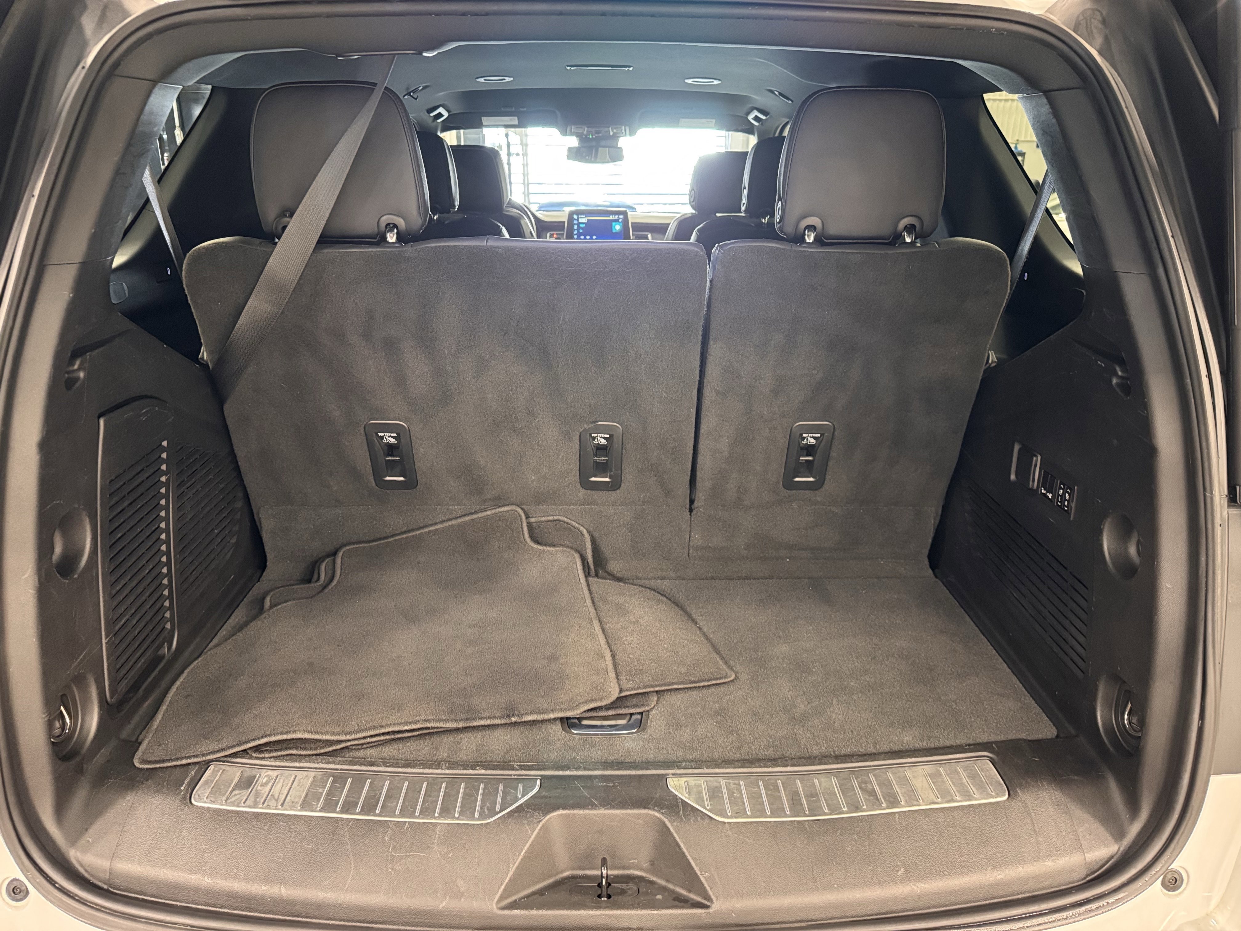 Used 2023 Chevrolet Tahoe Premier RWD image 23