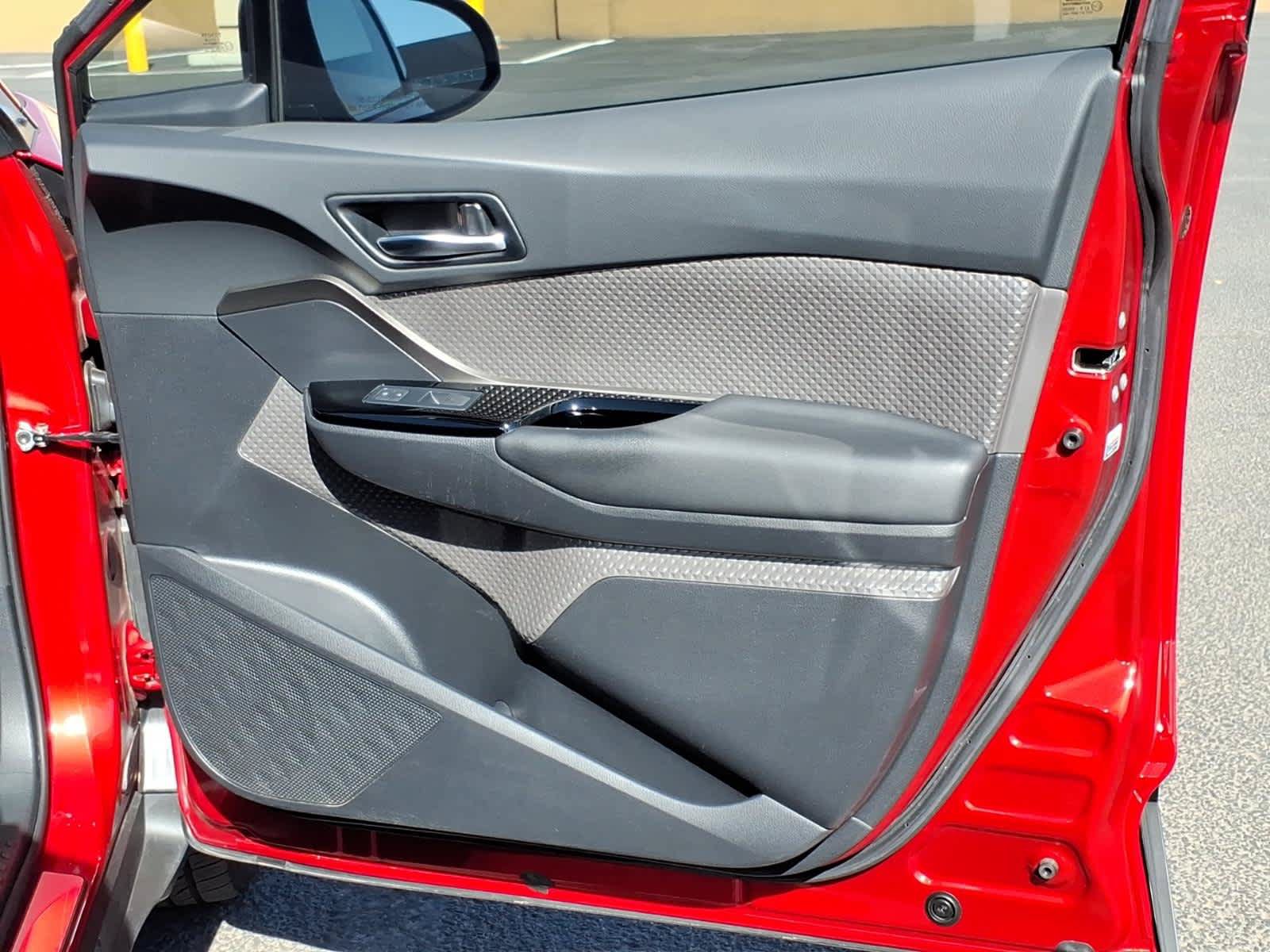 Used 2022 Toyota C-HR Limited FWD image 19