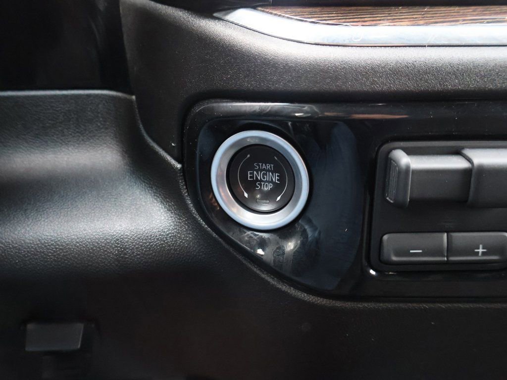 Used 2024 GMC Sierra 2500 SLE w/ SLE Convenience Package image 33