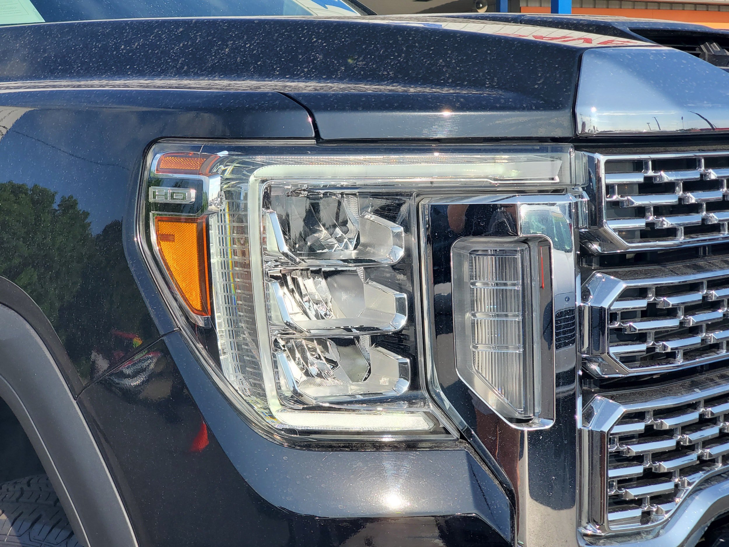 Used 2023 GMC Sierra 2500 Denali w/ Denali Ultimate Package AWD/4WD image 6