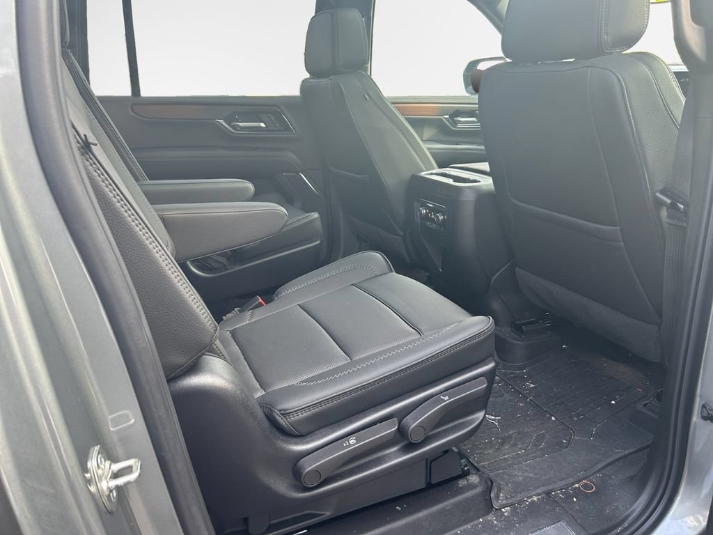 Used 2026 GMC Yukon XL Denali w/ Sun & Power Step Package AWD/4WD image 29