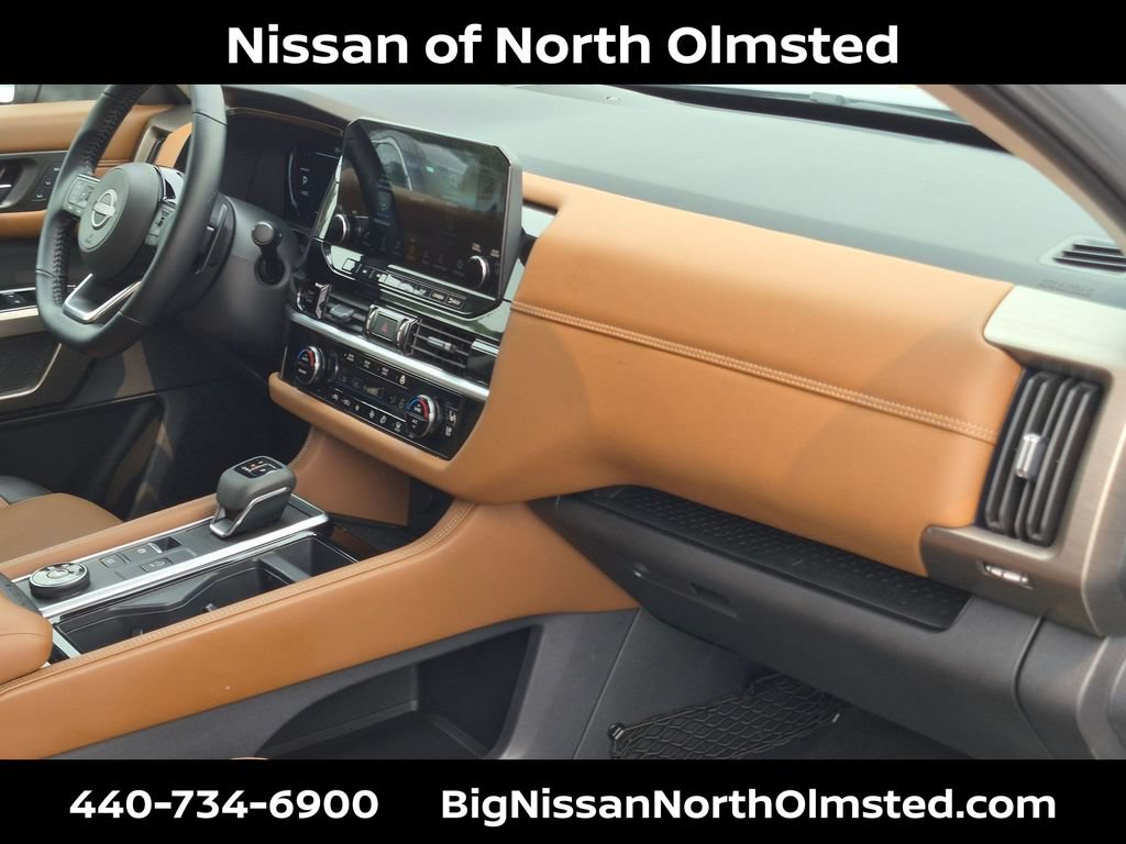 Certified 2025 Nissan Pathfinder Platinum AWD/4WD image 30