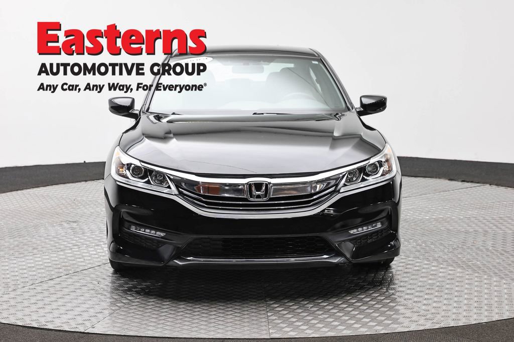 Used 2017 Honda Accord Sport Special Edition image 2
