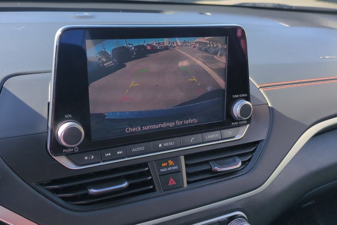 Certified 2022 Nissan Altima 2.5 SR image 17