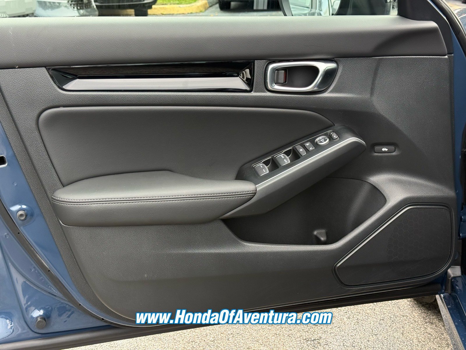 Certified 2025 Honda Civic Sport image 26