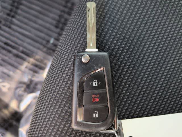 Used 2020 Toyota RAV4 LE w/ All Weather Liner Package AWD/4WD image 33