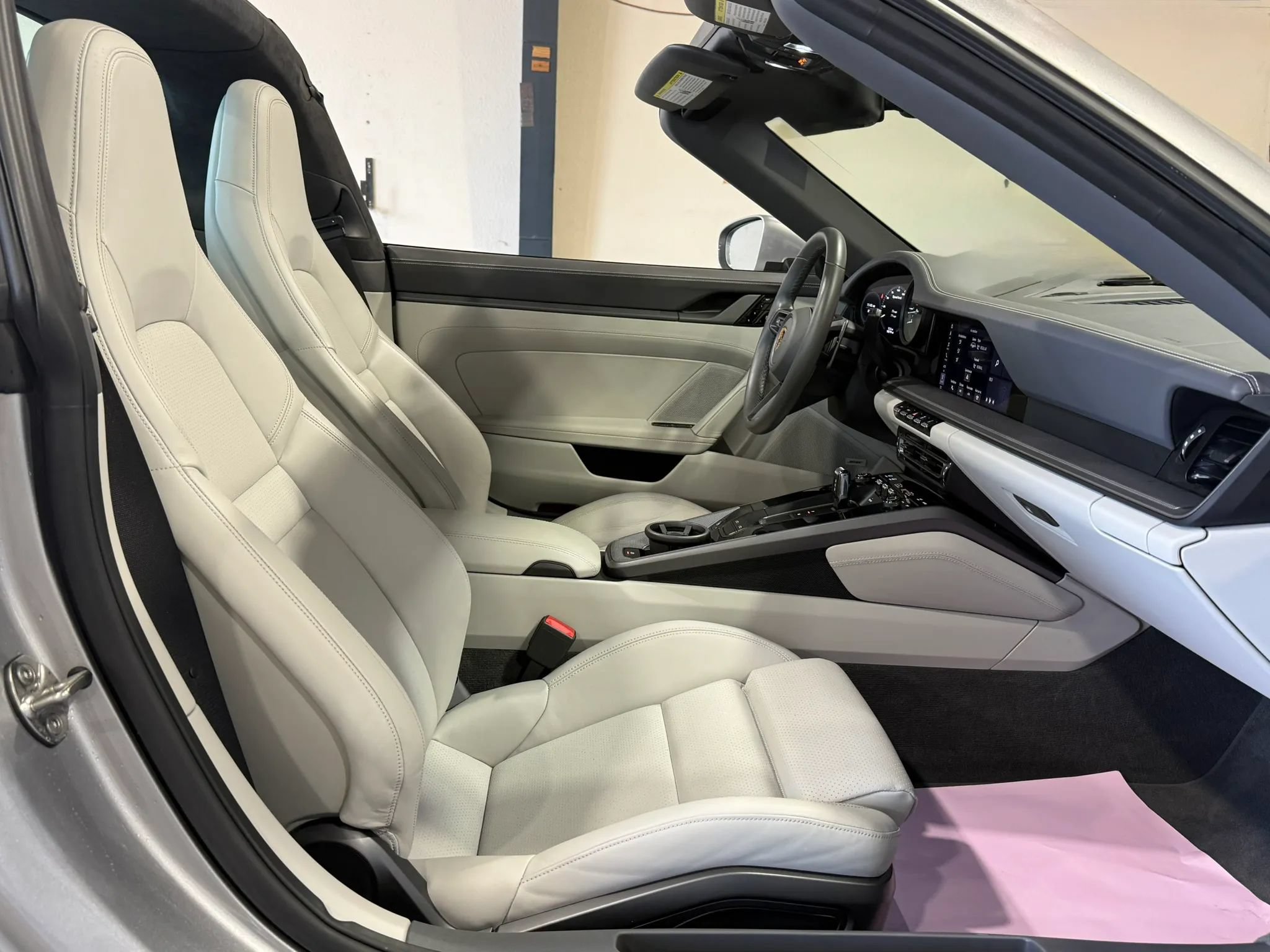 Used 2021 Porsche 911 AWD/4WD image 26