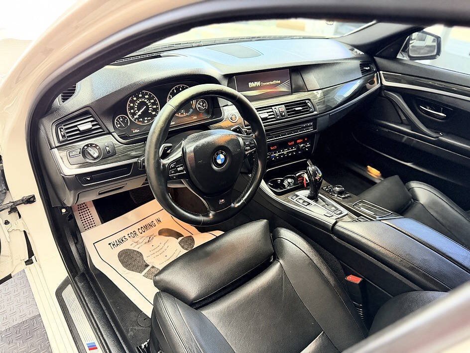 Used 2013 BMW 550i Sedan w/ Executive Pkg RWD image 4