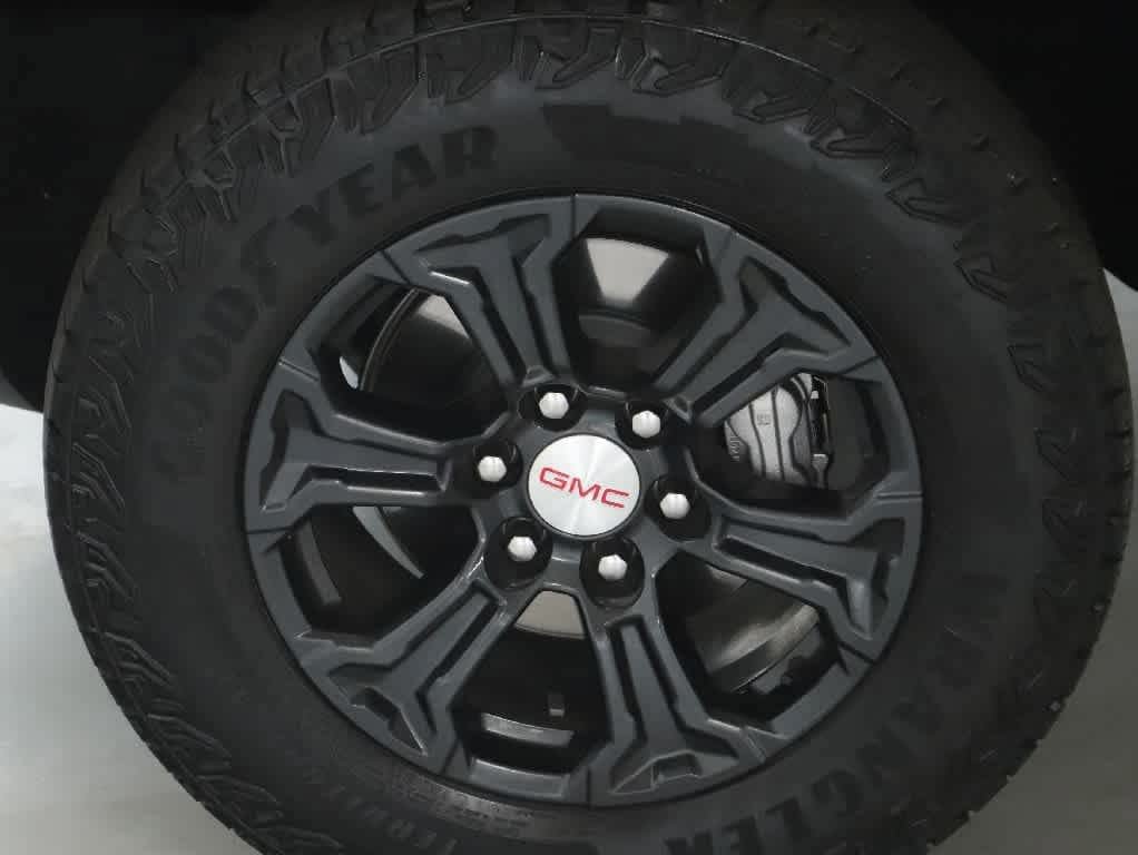 Used 2024 GMC Canyon Elevation w/ Elevation Premium Package AWD/4WD image 35