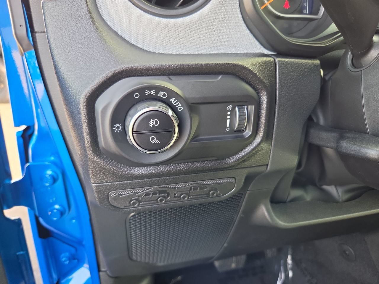 New 2026 Jeep Gladiator Sport AWD/4WD image 30