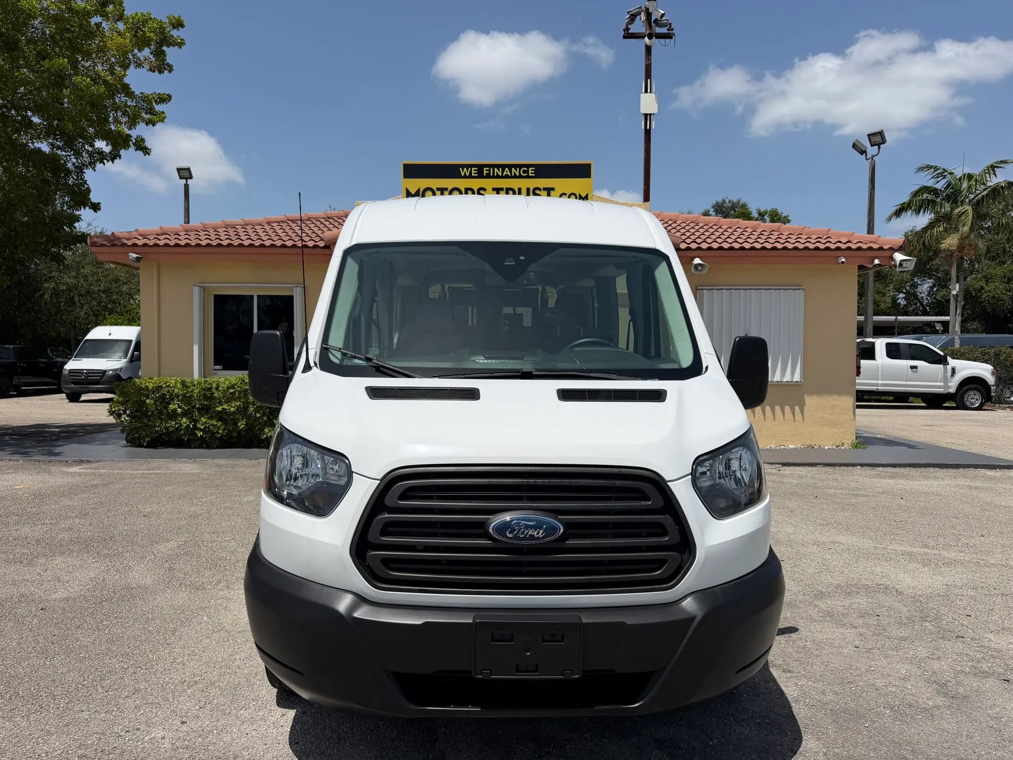 Used 2019 Ford Transit 150 XL RWD image 10